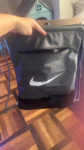 Pack Nike: Mochila y Botella Negra