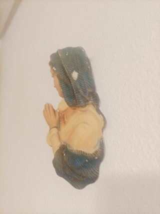 Virgen María en oración