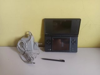 Nintendo DSi nero con scatola e accessori