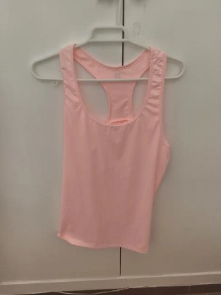 Camiseta deportiva rosa para mujer