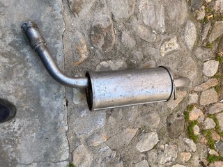 Silenciador de escape plateado