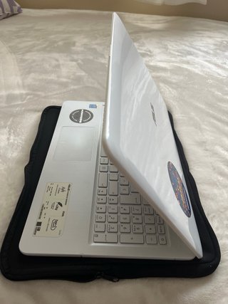 Portátil Asus F540L Blanco