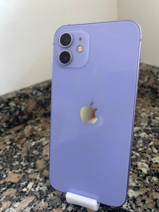 iPhone 12 Morado
