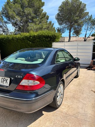 Mercedes-Benz  CLK 2005