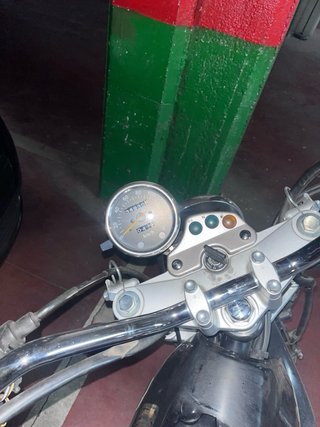 Suzuki VanVan 125cc Naked Negra