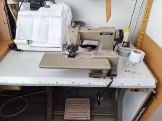 Máquina de coser industrial Brother