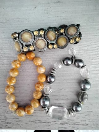 3 Pulseras Bisutería Gris y Naranja