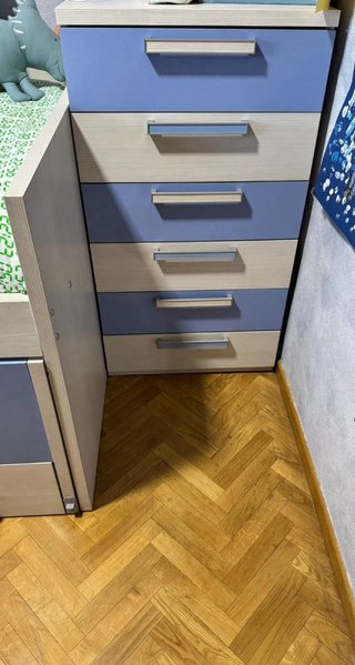 Cama juvenil con almacenaje