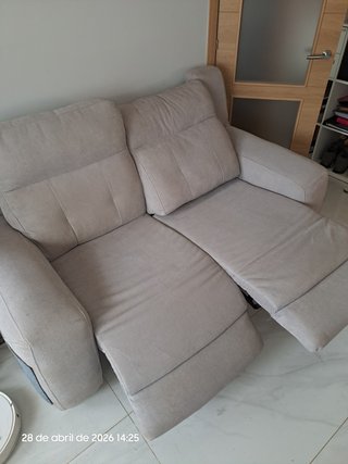 Sofá reclinable motorizado beige/gris