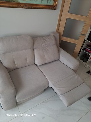 Sofá reclinable motorizado beige/gris