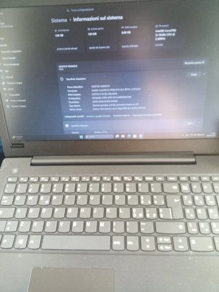 Lenovo PC Portatile Windows 11 Pro + Office