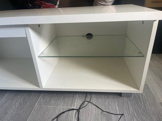 Mesa de salón con luz