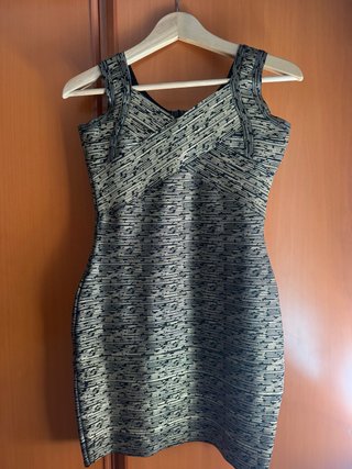 Vestido corto dorado y negro