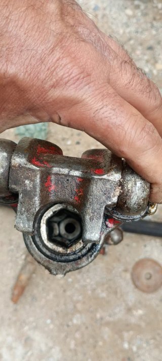 Martillo rotopercusor rotativo