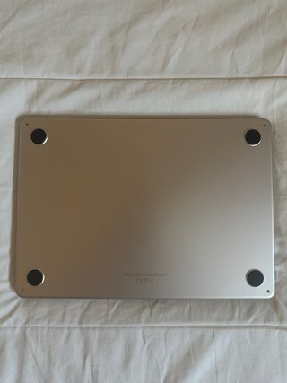 MacBook Air 2024 - M3 - 16GB Ram - Batería 100%