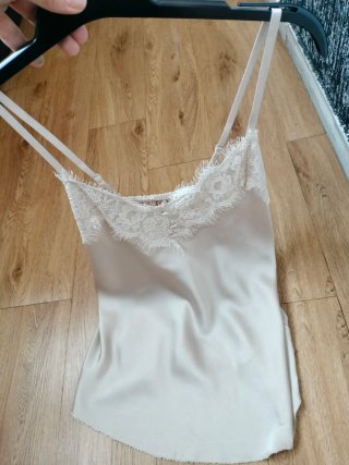 Camiseta lencera encaje beige