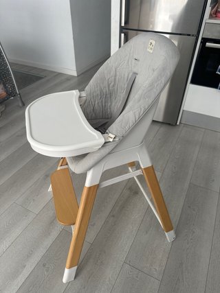 Trona Jane madera y textil gris