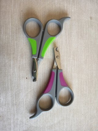 Regalo. Tijeras cortaúñas para mascotas