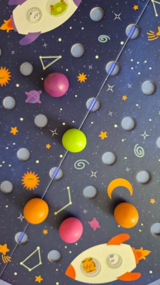 Juego Solitario de bolas como un cosmos d planetas