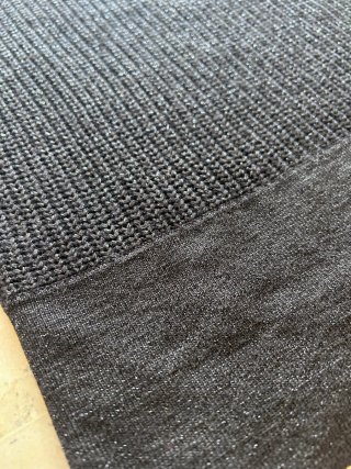 jersey negro con purpurina Bershka talla L