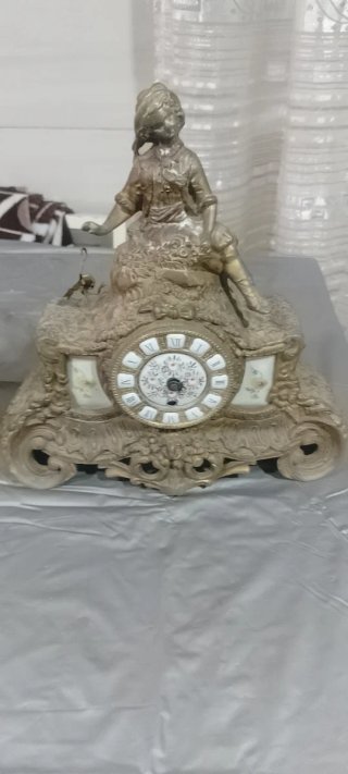Reloj de sobremesa antiguo