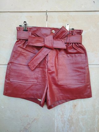 Bonito Conjunto de Short y Camiseta Burdeos T/M