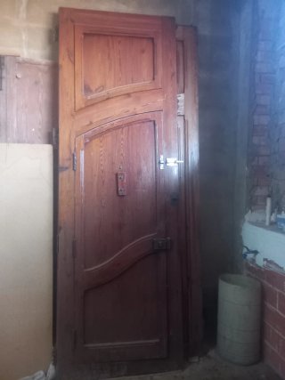 Puertas madera antigua mobila