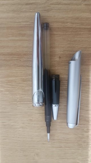Bolígrafo Pilot Plata y Negro