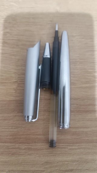 Bolígrafo Pilot Plata y Negro