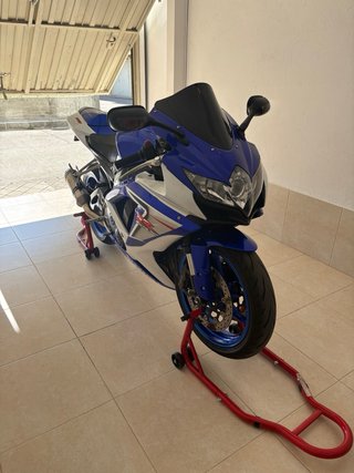 Suzuki GSXR 750 K8