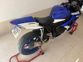 Suzuki GSXR 750 K8