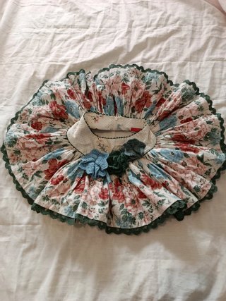 Falda LARRANA niña vuelo floral. Talla 5 aproximad