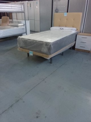 Base tapizada nueva factory desde