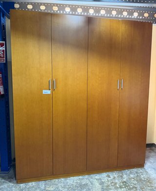 ARMARIO CUATRO PUERTAS