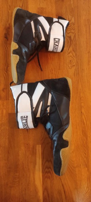 Botas de boxeo Charlie negras y blancas
