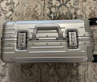 Maleta Cabin Rimowa Plata