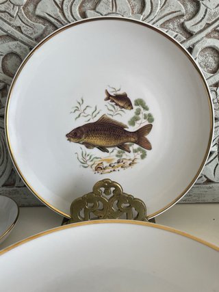 Set Platos+Fuente+salsera.Peces y oro Porcelana