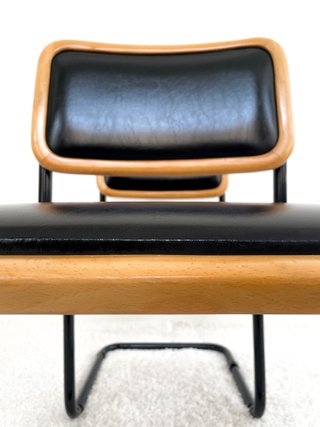 SILLA CESCA B32. TAPIZADA Y ESTRUCTURA LACADA