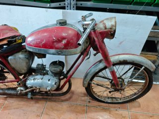 Moto setter.