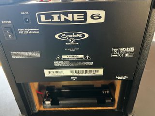 Amplificador Guitarra Line 6 Spider
