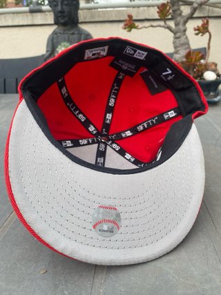 Gorra New Era Edición Limitada Roja