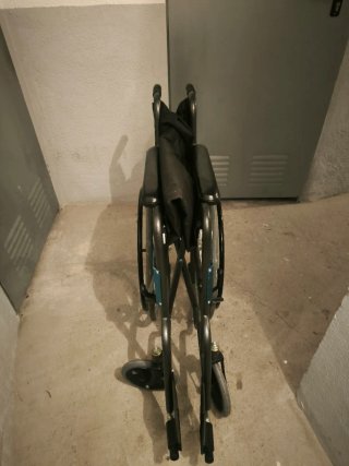 Silla de ruedas manual pleglable