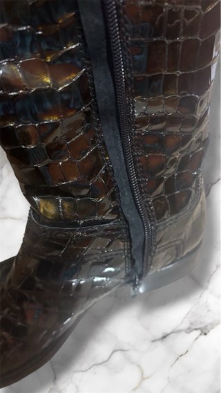 Botas de piel efecto cocodrilo marrones talla 37