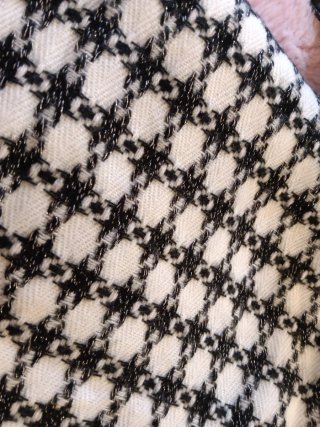Lote:Bolso acolchado y fular estampado