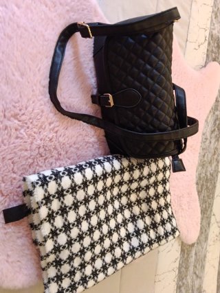 Lote:Bolso acolchado y fular estampado