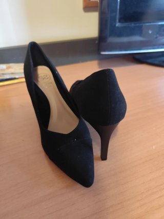Zapatos de salón negros Sfera