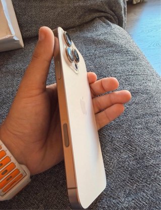 iPhone 16 Pro Max Apple
