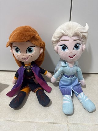 Peluches Elsa y Anna Frozen 35 cm