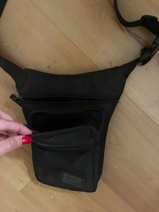 Riñonera bandolera negra