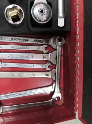 Caja herramientas metálica LUX con carraca Wurth